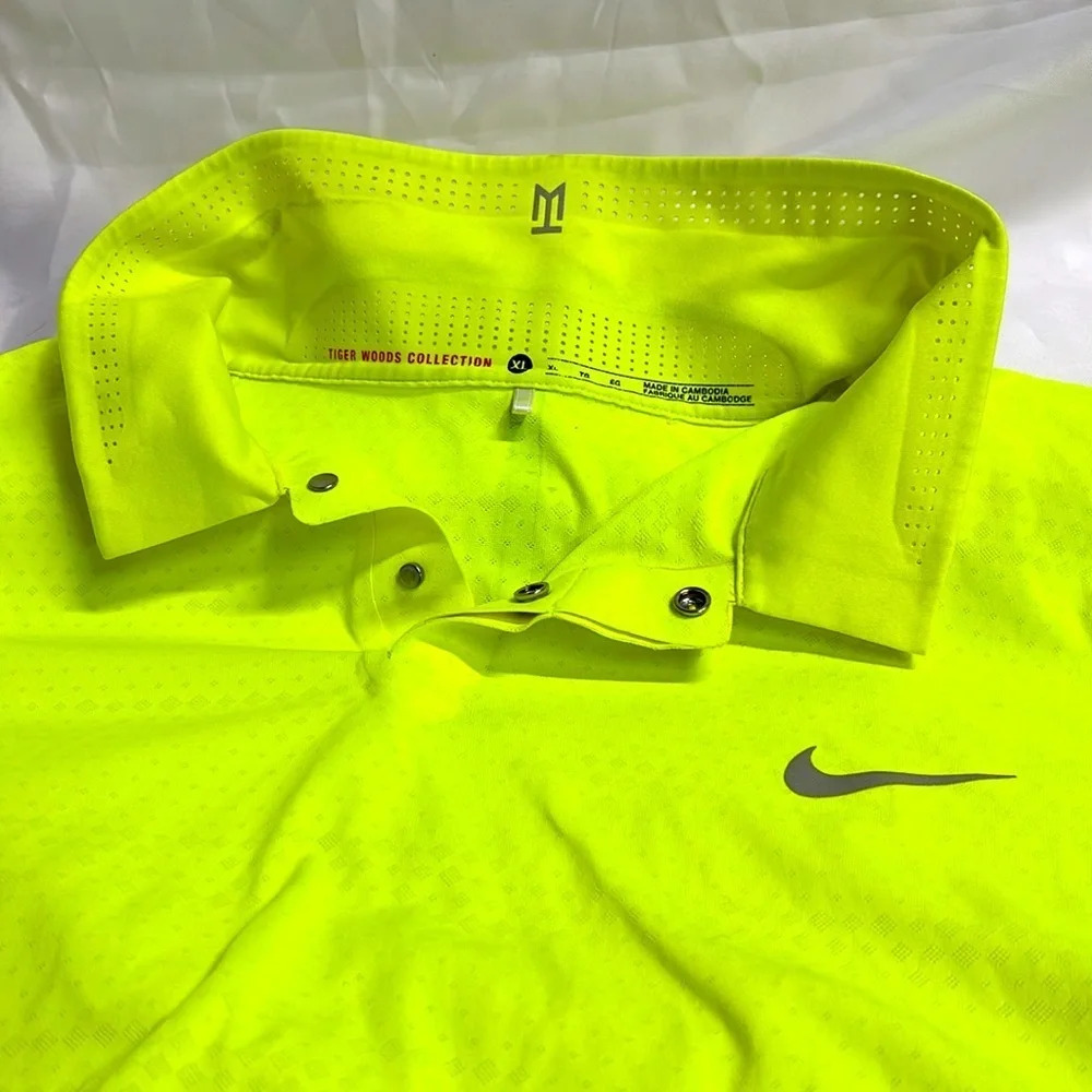Nike Tiger Woods DrifFit Golf Polo XL